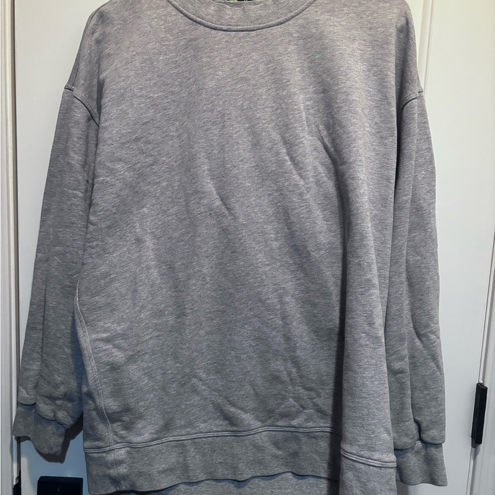 Lululemon gray crewneck sweatshirt